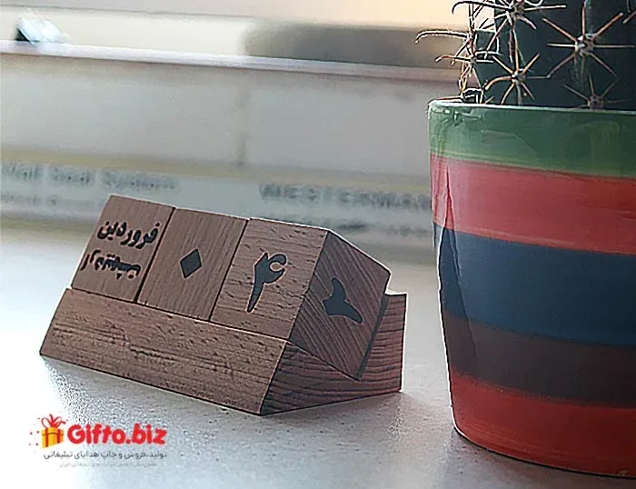 تقویم رومیزی چوبی DA03
