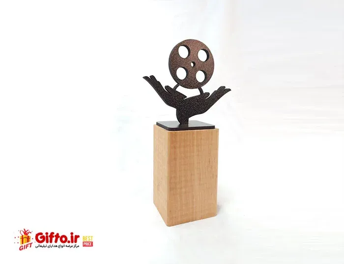 تندیس هدیه روز سینما 1